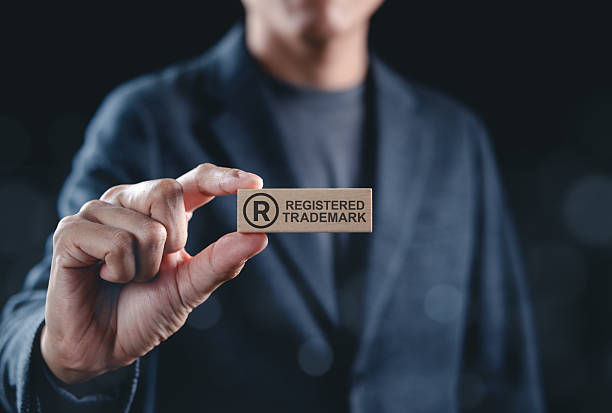 我卖的衣服被举报侵权，卖假货属于商标侵权吗？ 